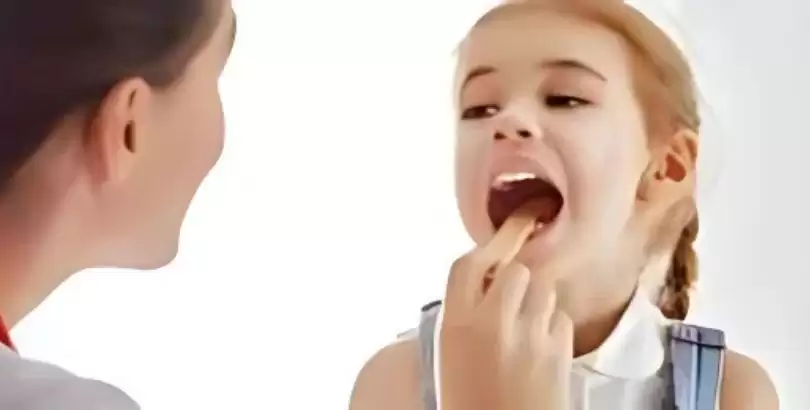 bademcik-ve-geniz-eti-ameliyati-sonrasi-yiyecek-listesi-ve-dikkat-edilmesi-gerekenler