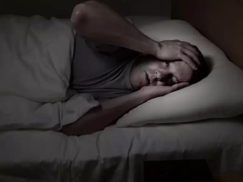 tinnitusta-uyku-bozuklugu-ve-tedbirler